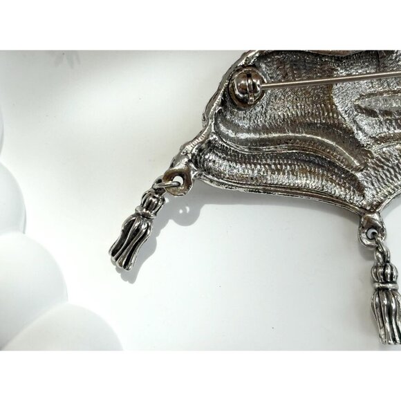 Silver Toned Tasseled Cat | Kitty | Kitten  Marcasite Vintage Brooch Pin - Picture 9 of 10